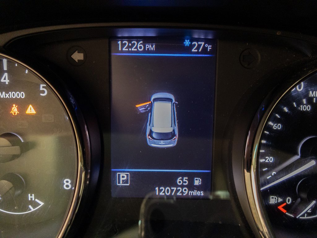 Used 2019 Nissan Rogue SV image 18