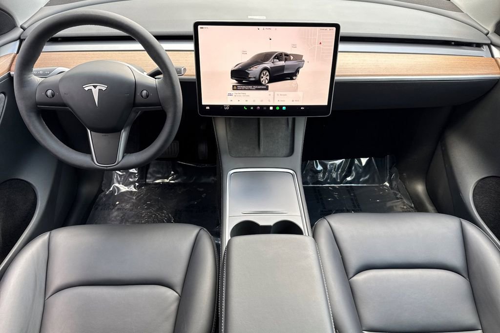 Used 2024 Tesla Model Y Long Range AWD/4WD image 12