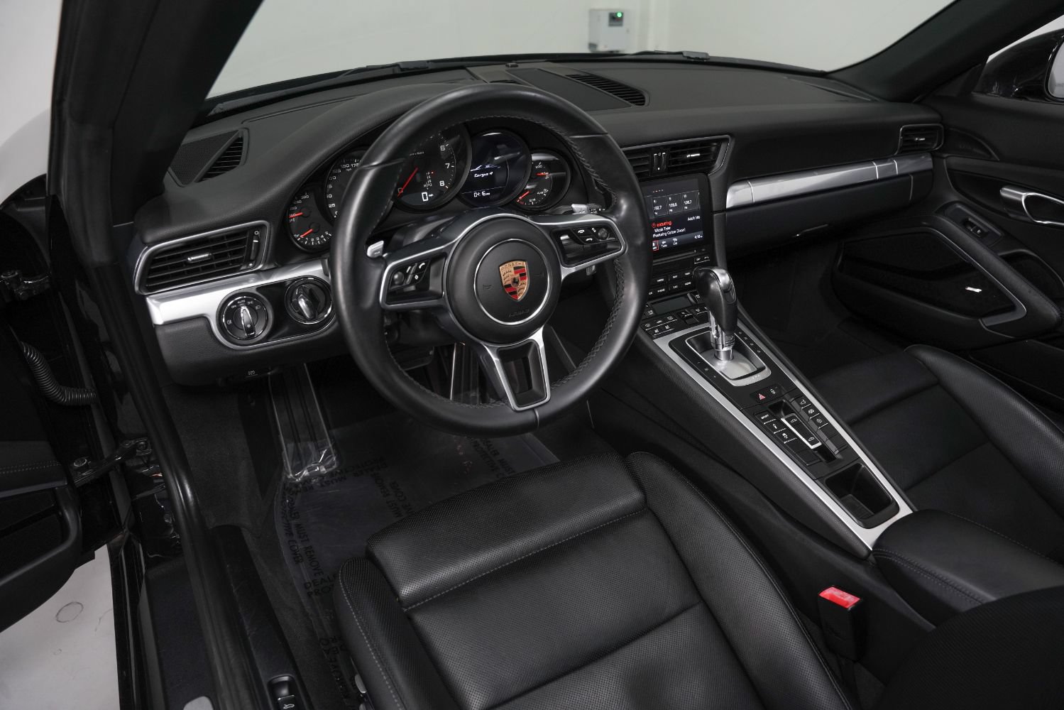 Used 2017 Porsche 911 Targa 4S AWD/4WD image 12