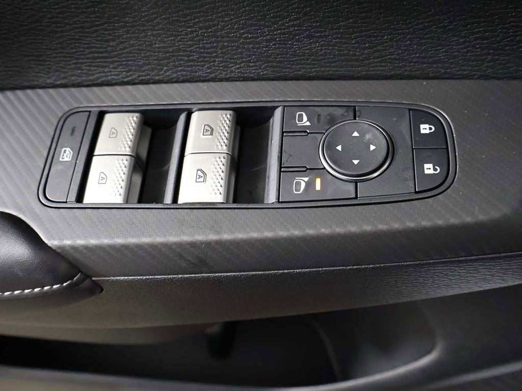 New 2026 Mitsubishi Outlander LE FWD image 36