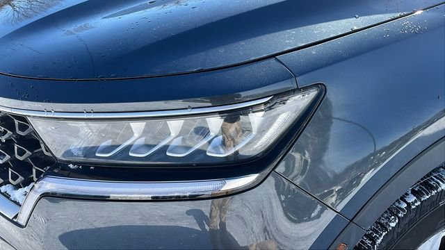 Used 2023 Kia Sorento LX image 4