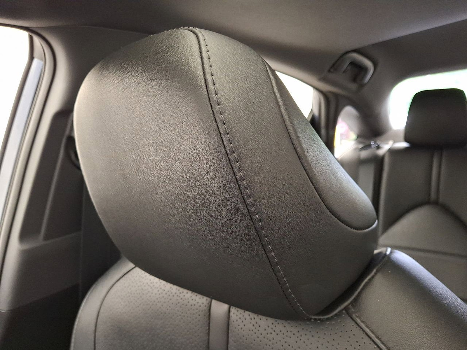 Certified 2021 Toyota Avalon Limited w/ Advanced Safety Package FWD image 21