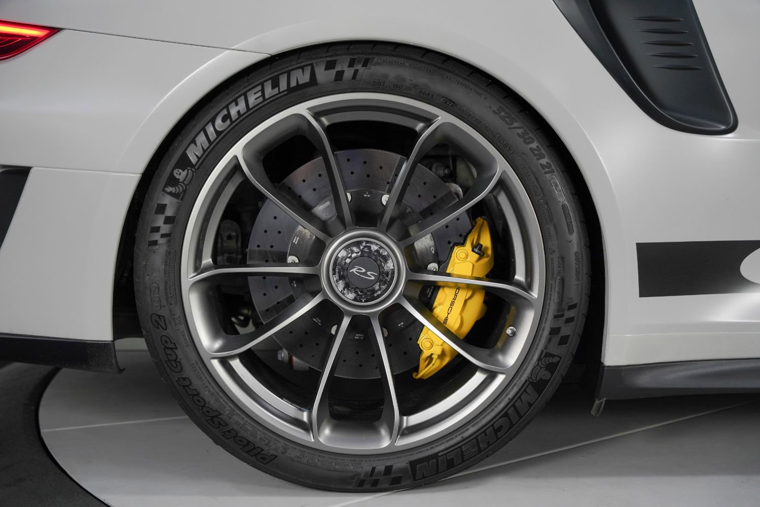 Used 2019 Porsche 911 GT3 RS RWD image 24