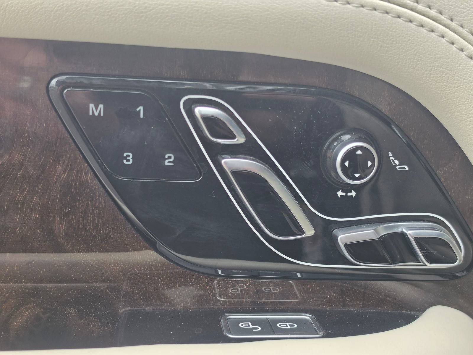 Used 2019 Land Rover Range Rover HSE AWD/4WD image 11