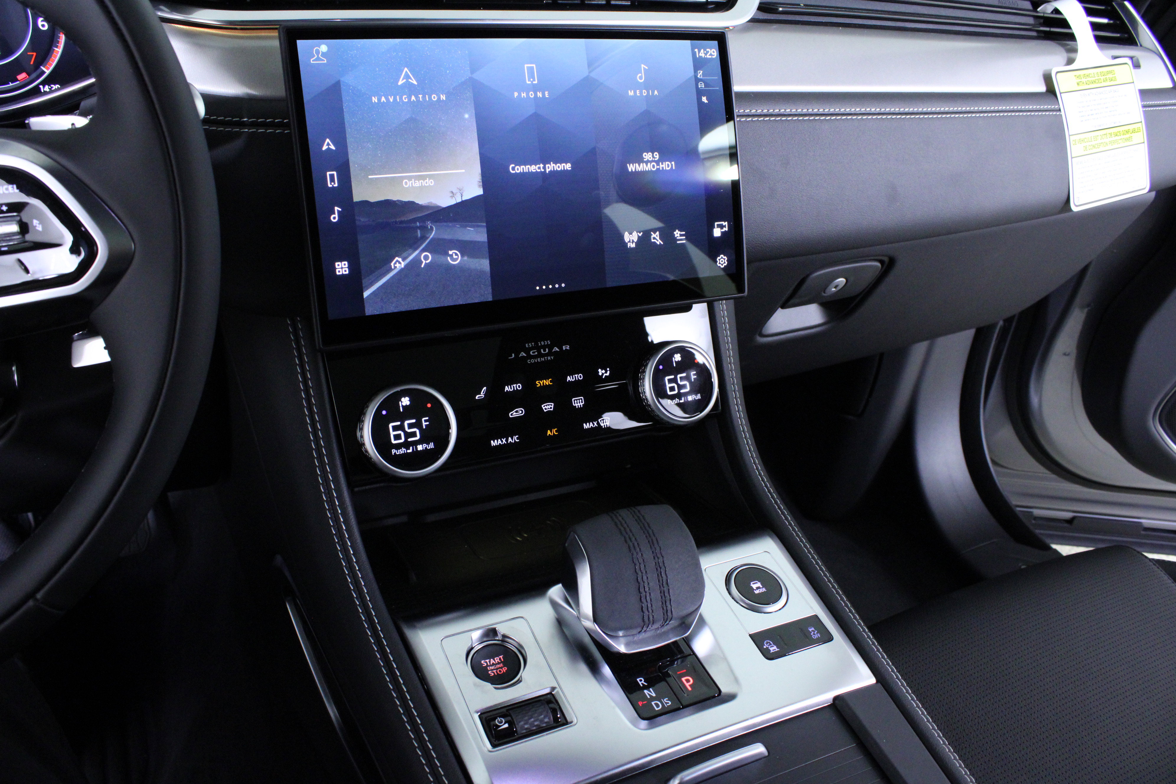 New 2026 Jaguar F-PACE R-Dynamic S image 19