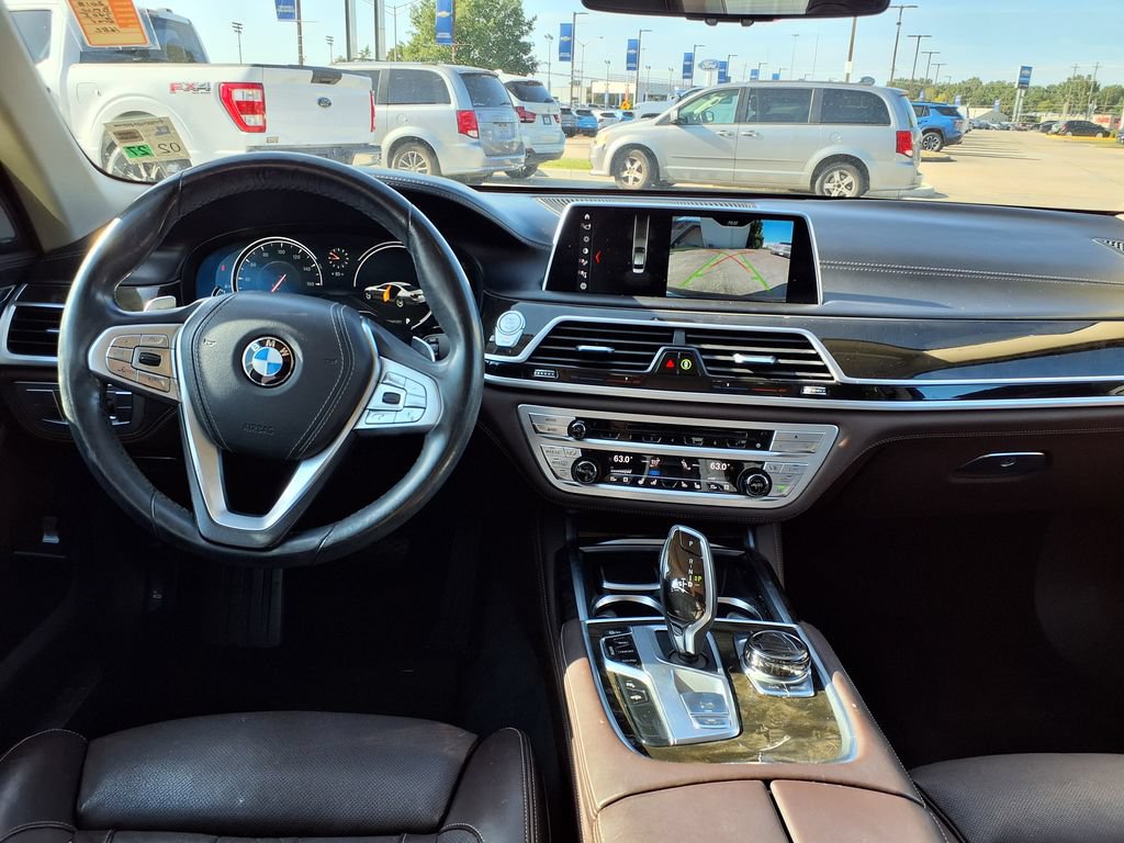 Used 2018 BMW 740i RWD image 16