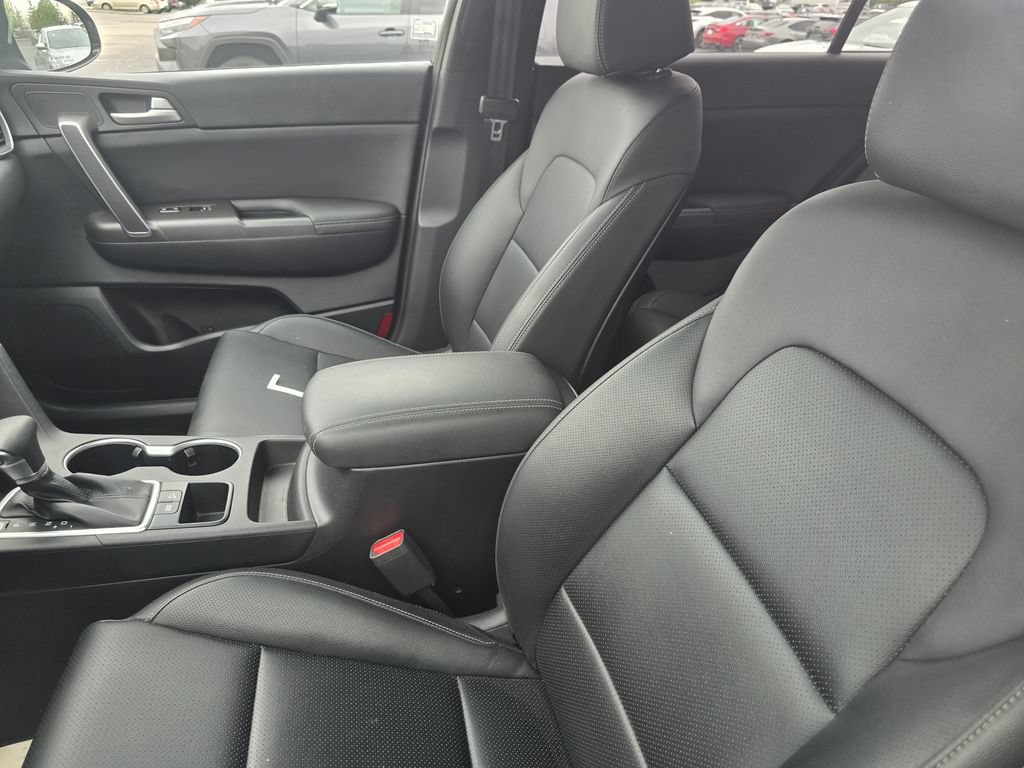 Used 2022 Kia Sportage Nightfall Edition FWD image 22