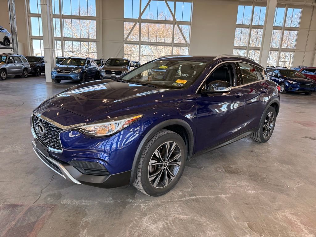 Used 2018 INFINITI QX30 Premium w/ Cargo Package image 7
