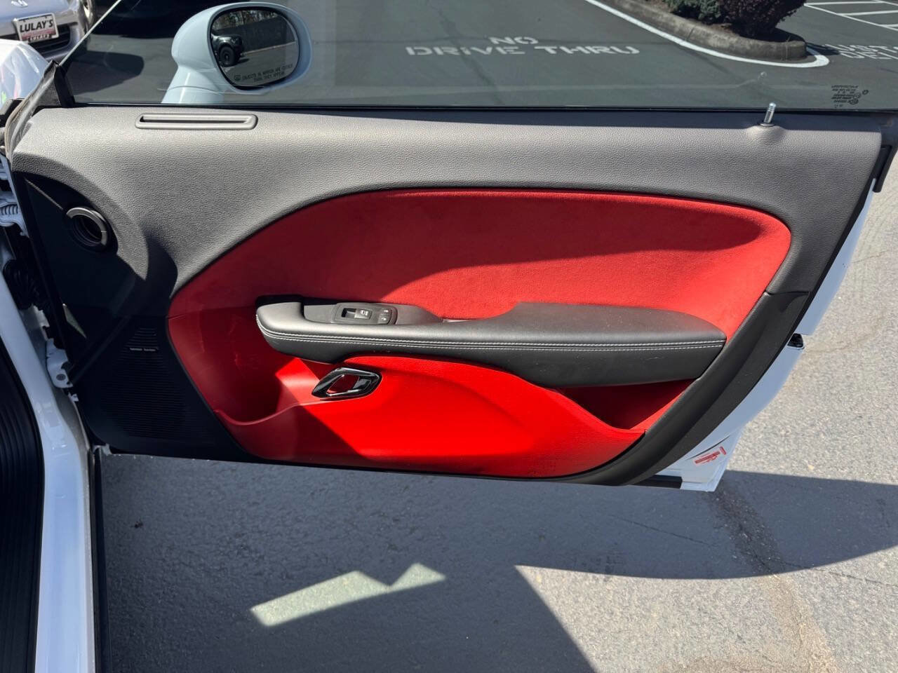 Used 2016 Dodge Challenger SRT Hellcat image 13