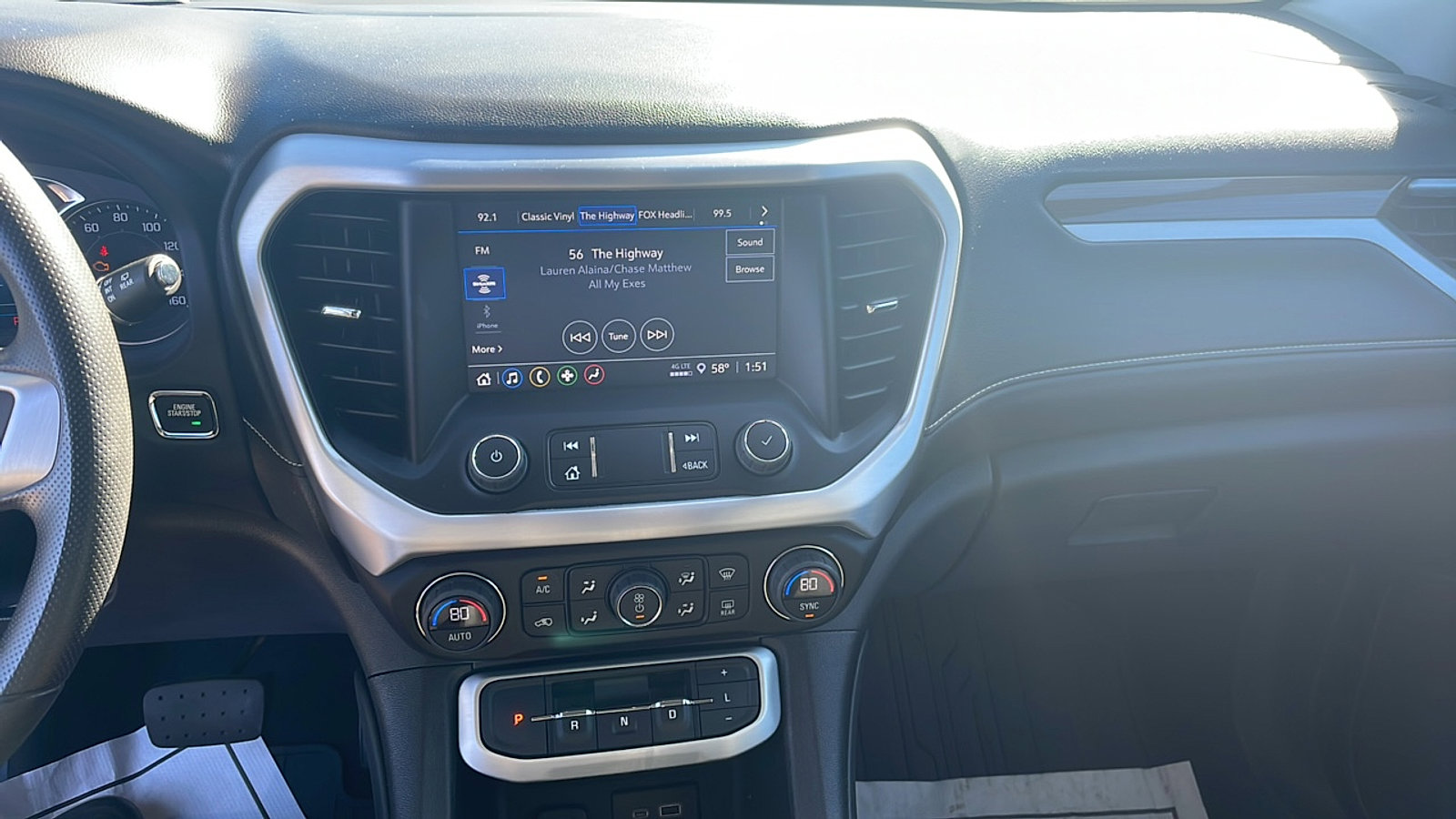 Used 2023 GMC Acadia SLE w/ Driver Convenience Package image 11