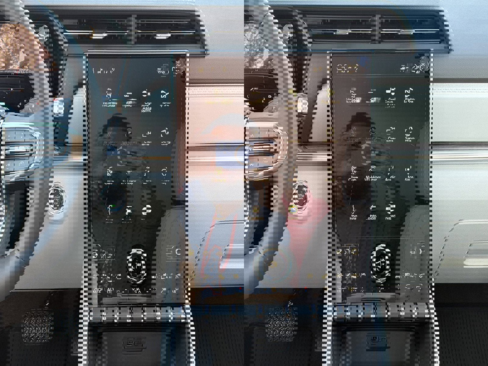 New 2026 GMC Terrain Denali w/ LPO, Floor Liner Package image 17