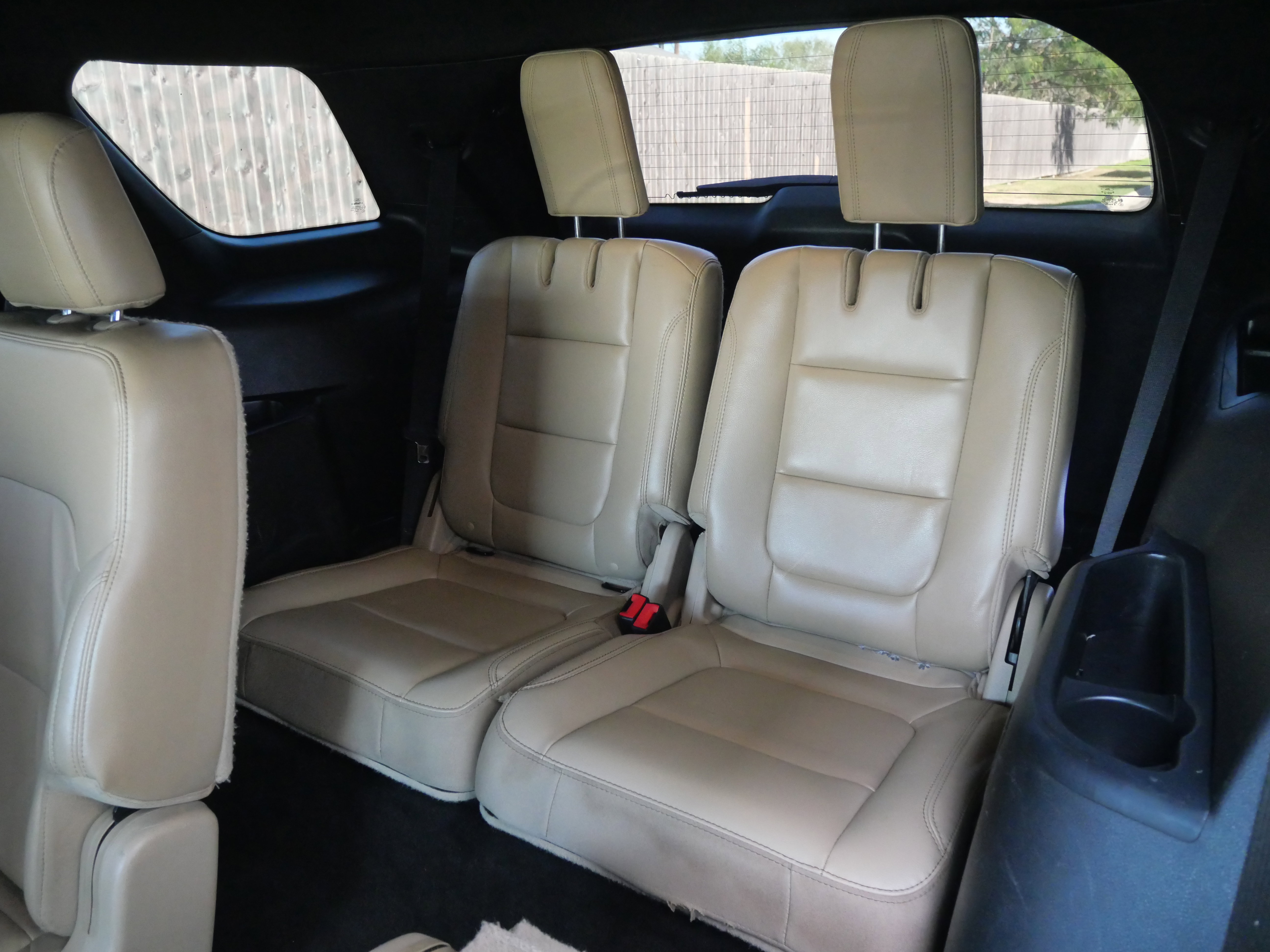 Used 2017 Ford Explorer XLT w/ Equipment Group 202A image 11