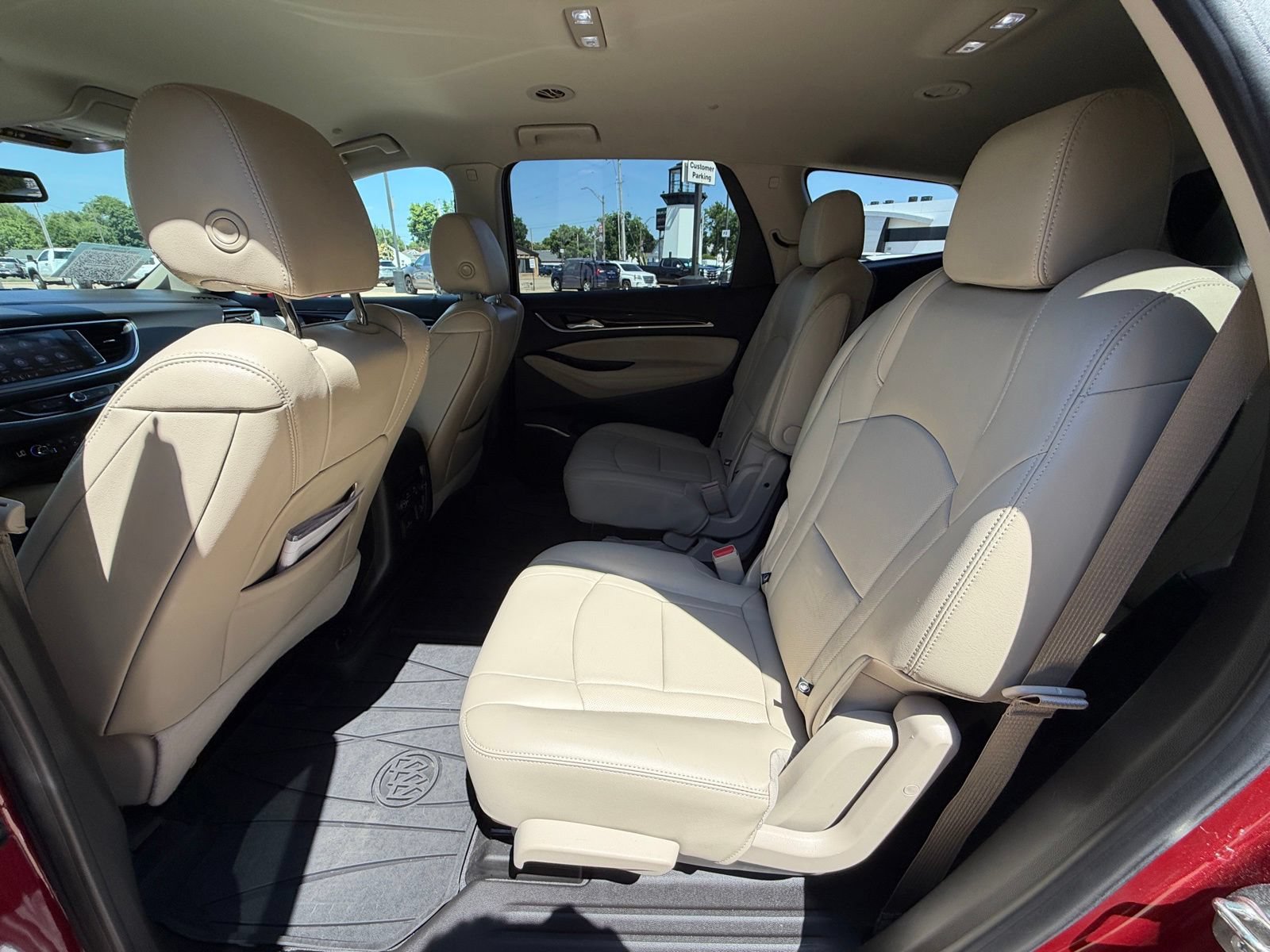 Used 2020 Buick Enclave Premium w/ Surround and Sites Package AWD/4WD image 5