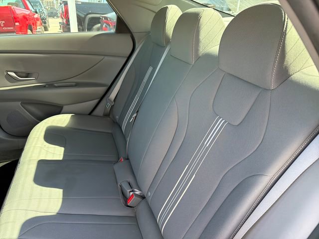 Used 2023 Hyundai Elantra Blue FWD image 21