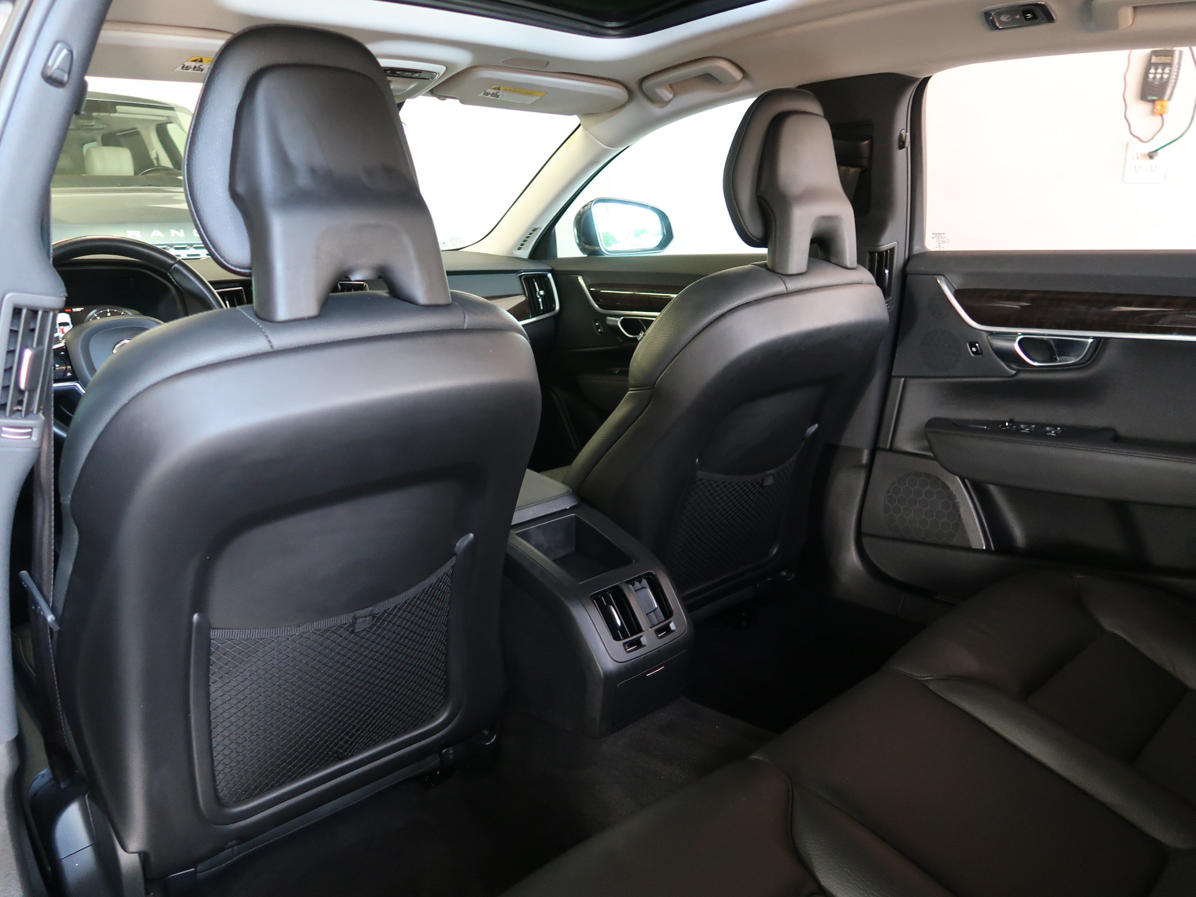 Used 2018 Volvo S90 T6 Momentum AWD/4WD image 34