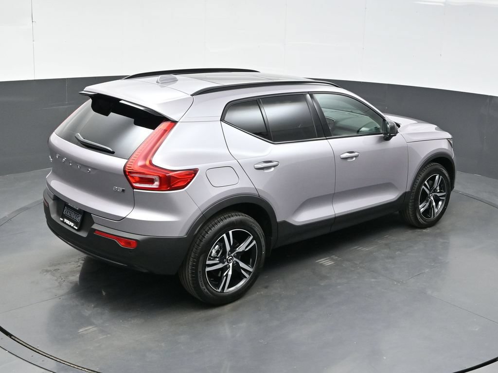 New 2026 Volvo XC40 B5 Core w/ Protection Package Premier AWD/4WD image 31
