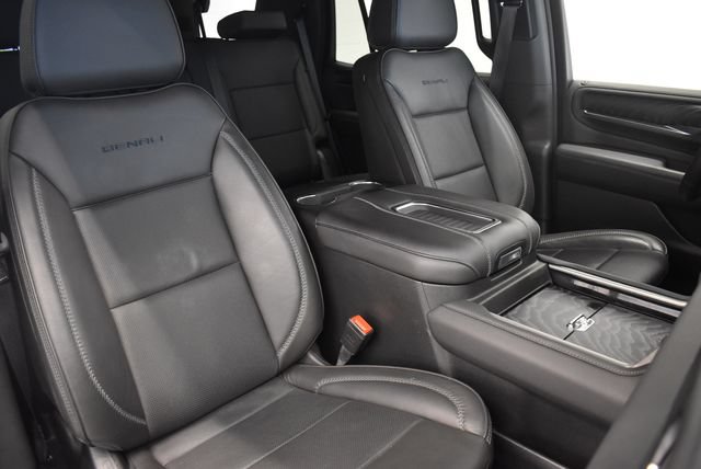 Used 2024 GMC Yukon Denali AWD/4WD image 6