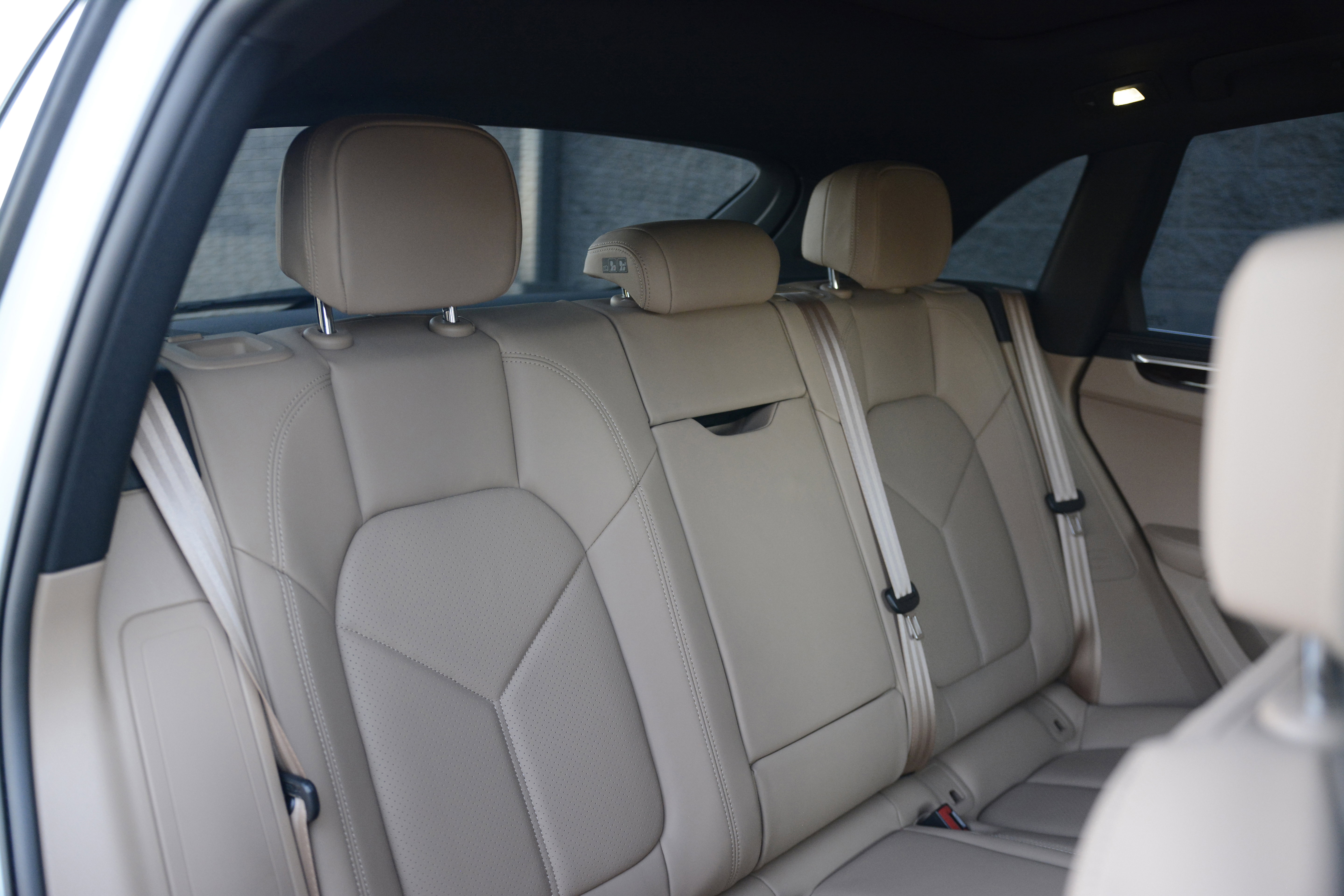 Certified 2025 Porsche Macan image 35