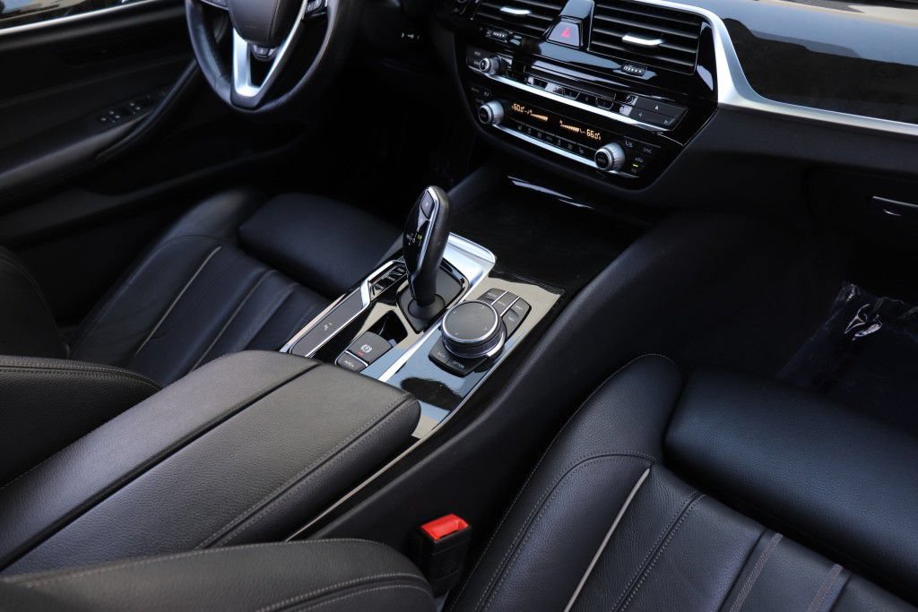Used 2017 BMW 540i w/ Premium Package RWD image 55