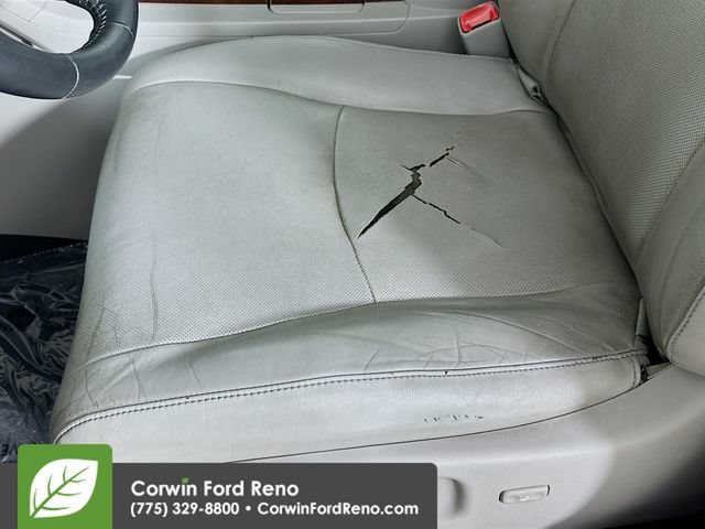 Used 2013 Toyota Highlander Limited AWD/4WD image 19