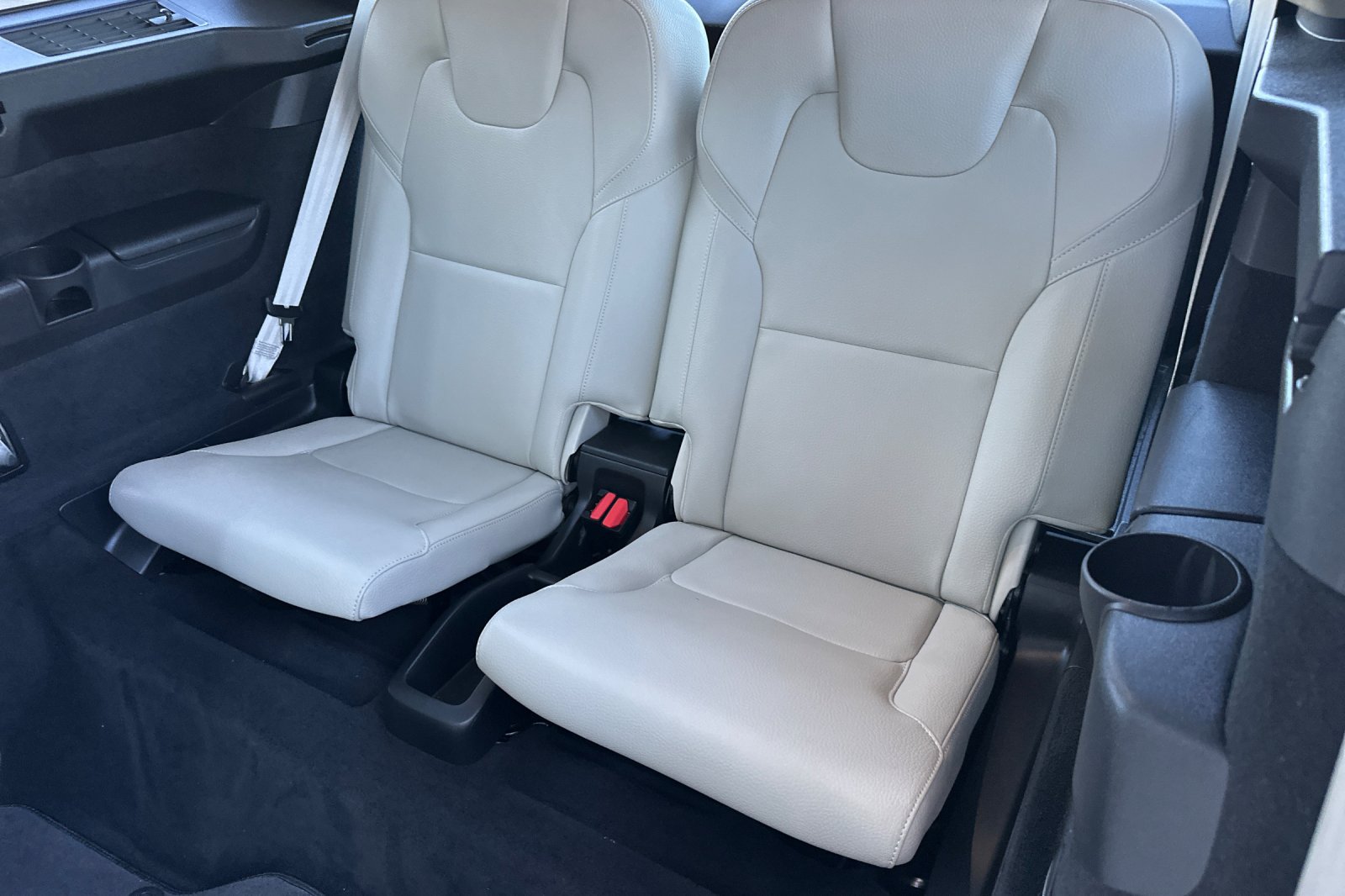 Certified 2023 Volvo XC90 B6 Plus w/ Protection Package Premier AWD/4WD image 17