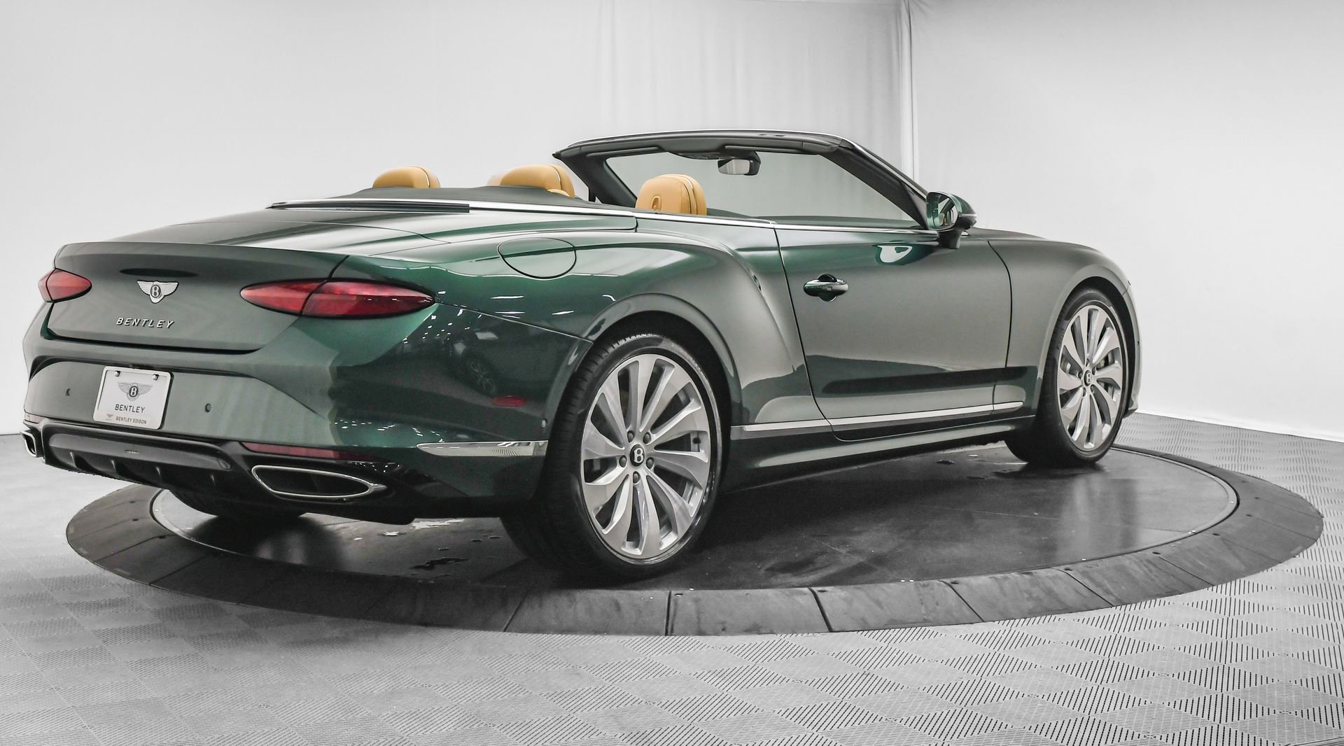 New 2026 Bentley Continental GTC AWD/4WD image 13