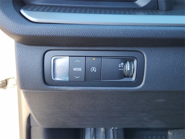 Used 2026 Chevrolet Traverse LT w/ Driver Confidence Package image 31