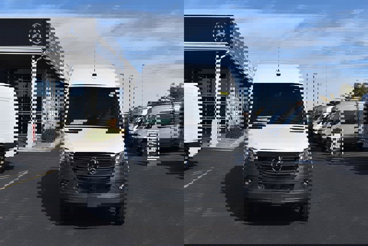 New 2025 Mercedes-Benz Sprinter 2500 image 2