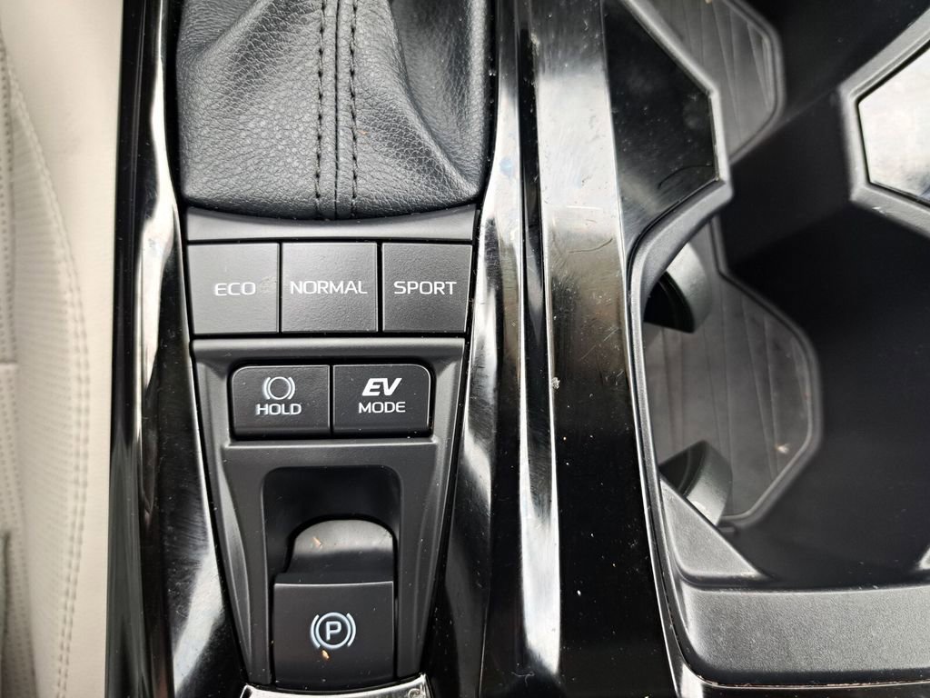 Certified 2026 Toyota Camry XLE w/ Premium Plus Package image 13