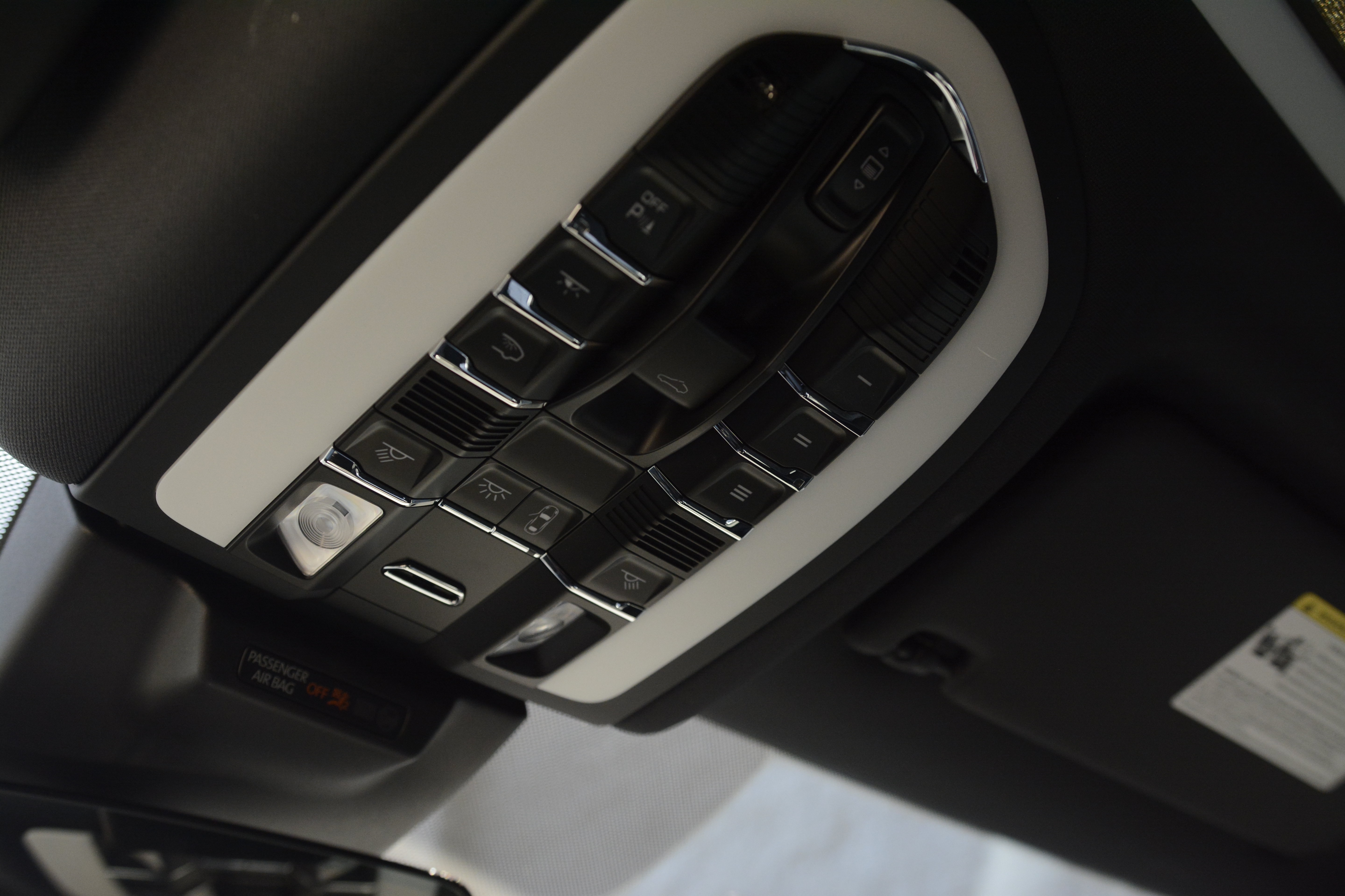 Certified 2026 Porsche Macan AWD/4WD image 20