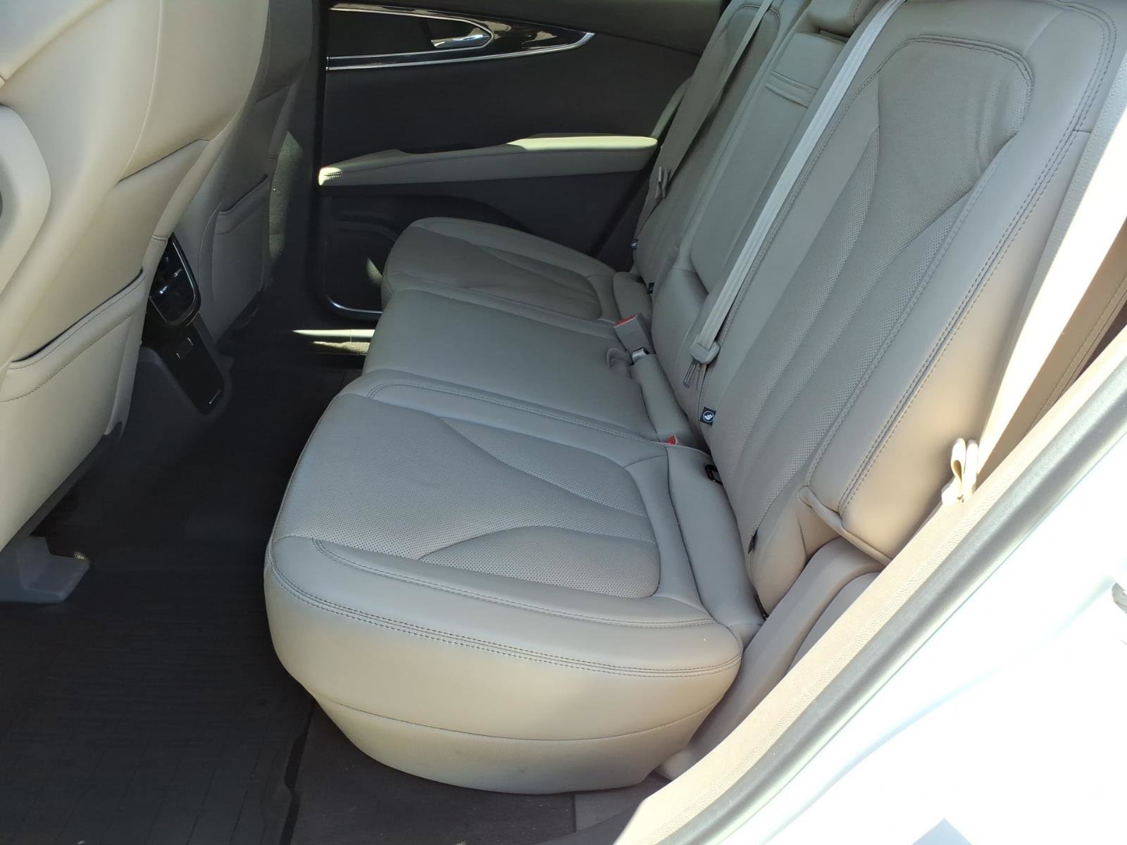 Used 2023 Lincoln Nautilus Reserve AWD/4WD image 11