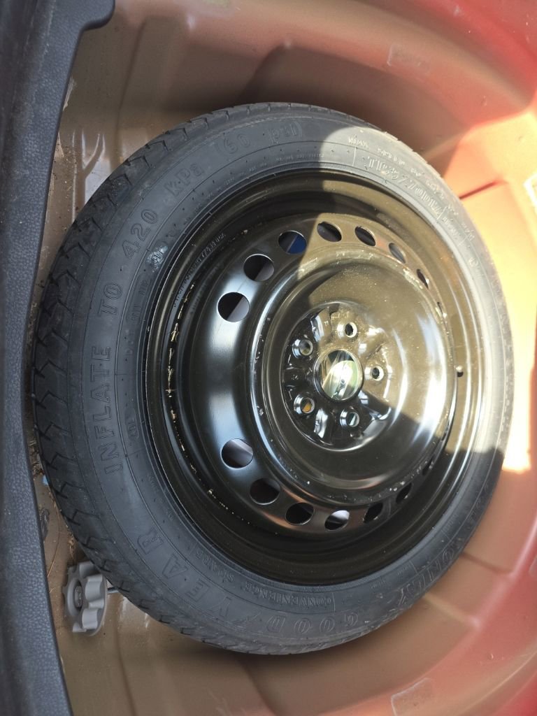 Used 2018 Toyota Camry SE FWD image 32