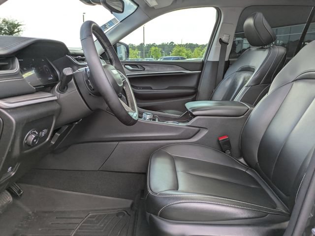 Used 2024 Jeep Grand Cherokee Limited AWD/4WD image 20