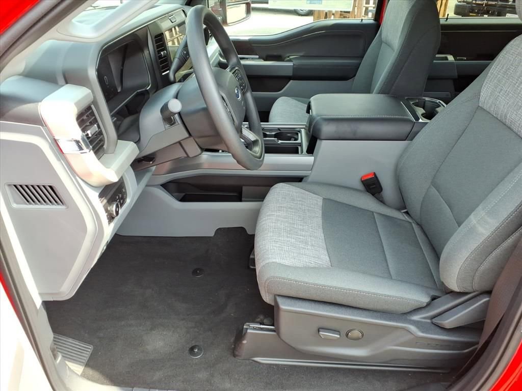 New 2026 Ford F250 XLT w/ XLT Premium Package image 9