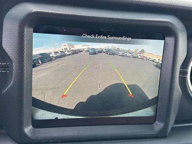 Used 2021 Jeep Wrangler Unlimited Sahara w/ Uconnect 4C Nav & Sound Group AWD/4WD image 18