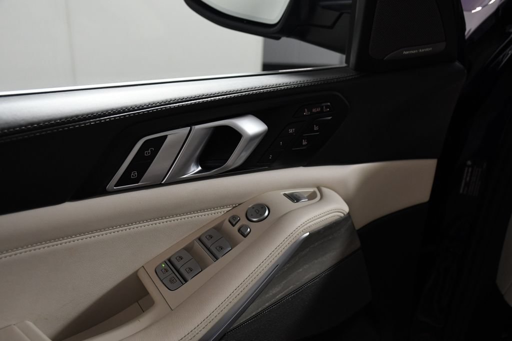 Used 2023 BMW X7 xDrive40i w/ Executive Package AWD/4WD image 15
