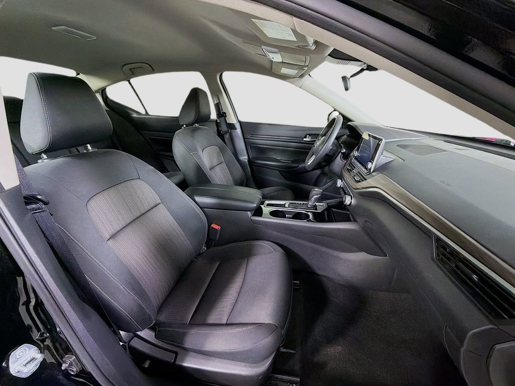 Used 2024 Nissan Altima 2.5 SV image 27