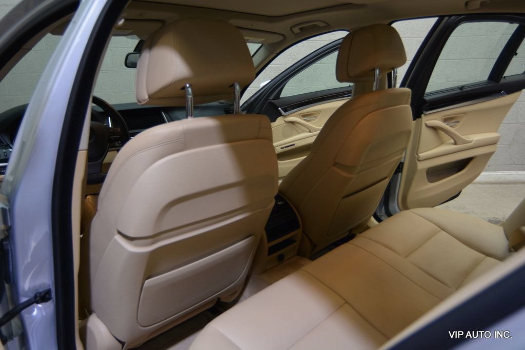 Used 2014 BMW 550i xDrive Sedan AWD/4WD image 19