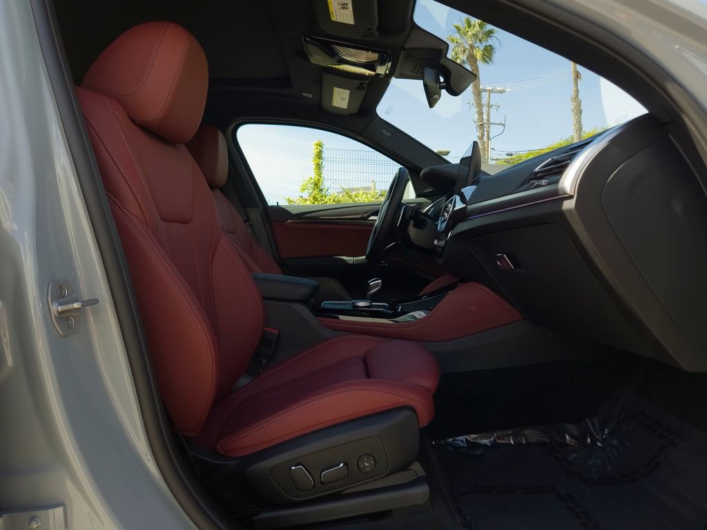 Used 2024 BMW X4 M40i w/ Premium Package image 21