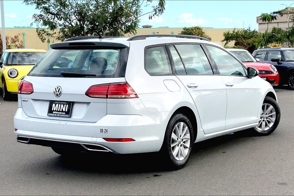 Used 2019 Volkswagen Golf SE image 11