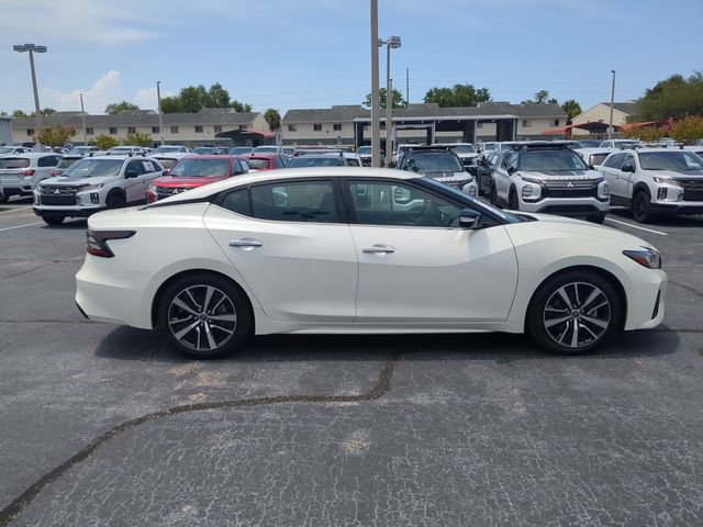 Used 2023 Nissan Maxima SV w/ Floor Mat Group FWD image 4
