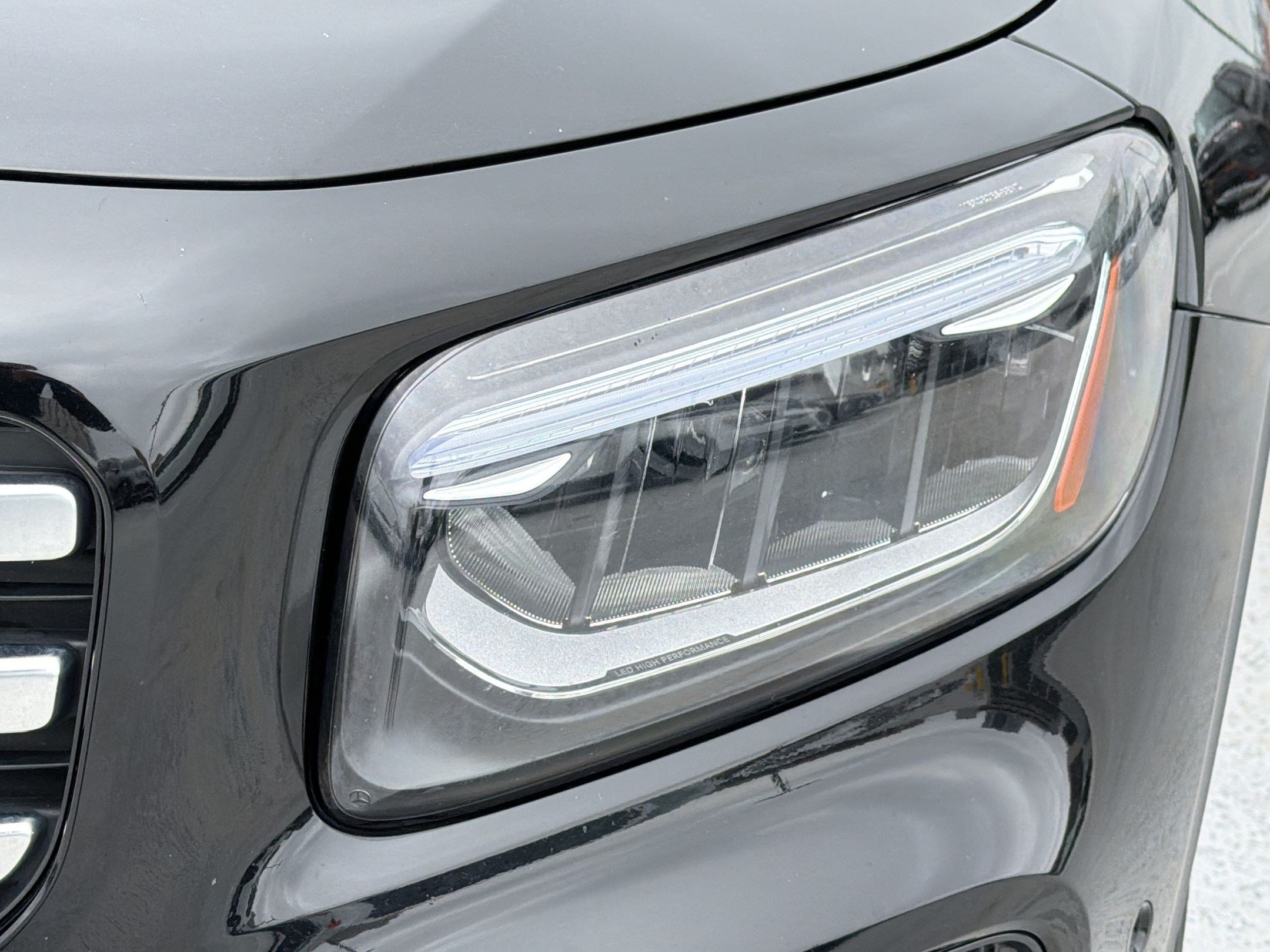 Used 2025 Mercedes-Benz GLB 250 4MATIC image 12