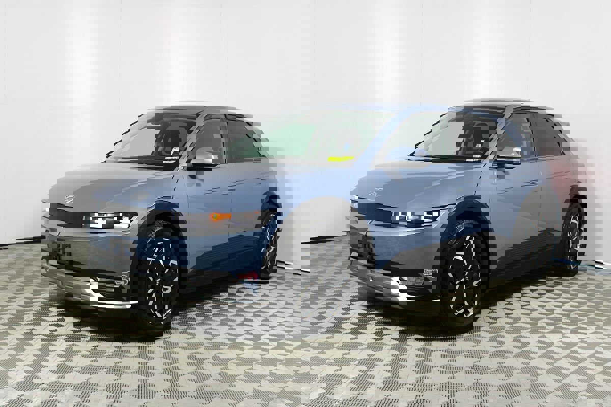 Used 2024 Hyundai Ioniq 5 SE image 19