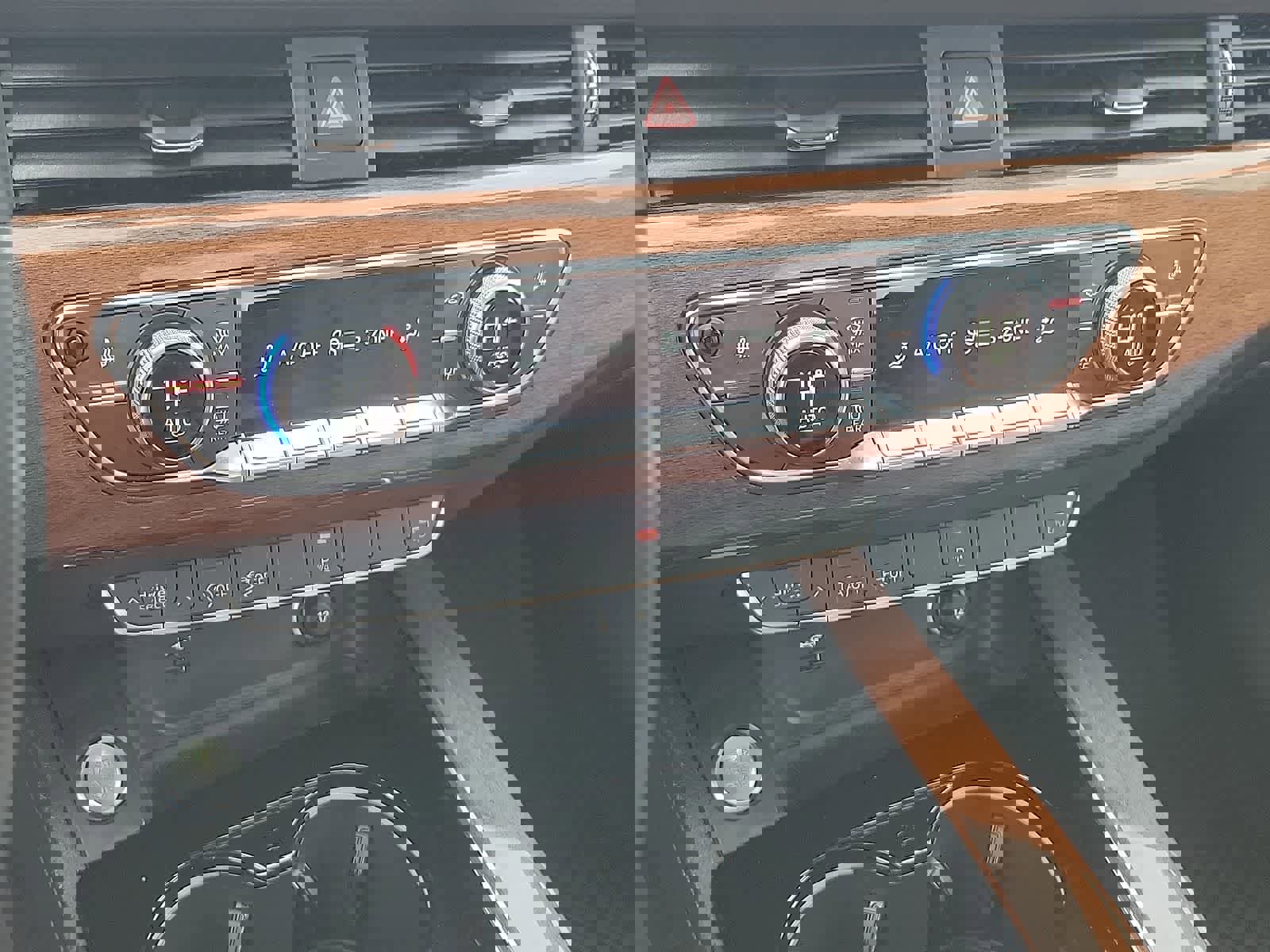 Used 2023 Audi A4 2.0T Premium w/ Convenience Package image 16