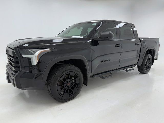 Used 2025 Toyota Tundra SR5 image 5