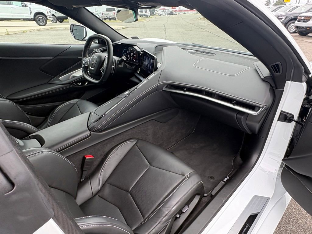 Used 2023 Chevrolet Corvette Stingray Coupe w/ Z51 Performance Package RWD image 19