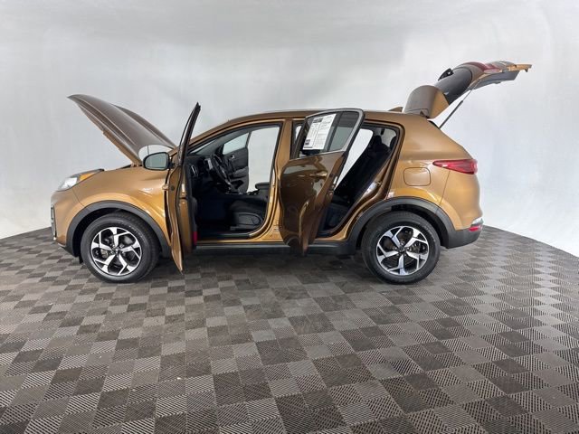 Used 2020 Kia Sportage LX image 9