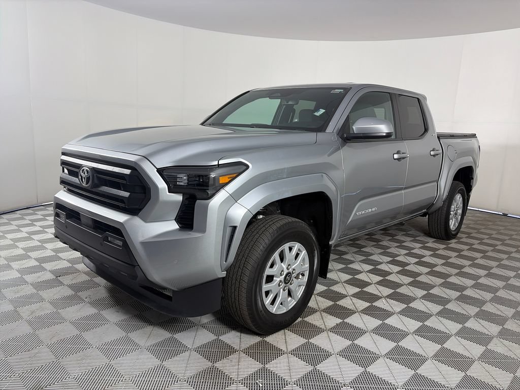 Used 2024 Toyota Tacoma SR5 AWD/4WD image 3