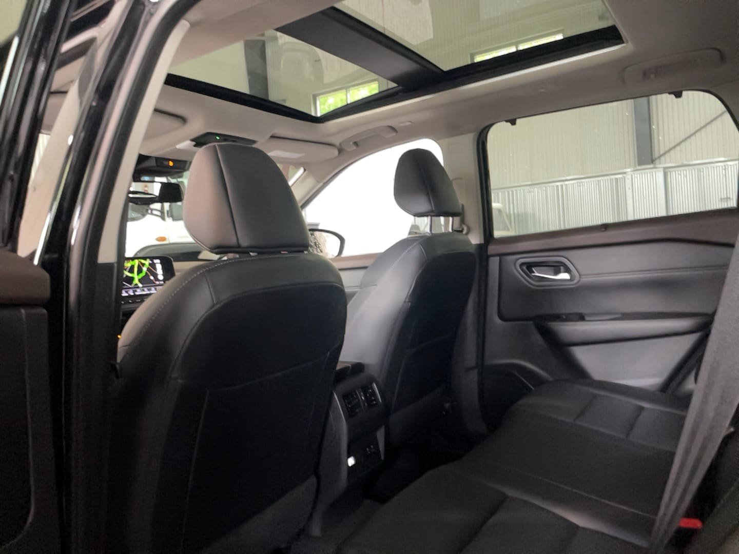 Used 2023 Nissan Rogue SL w/ SL Premium Package AWD/4WD image 7