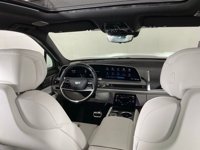 New 2026 Cadillac Vistiq Luxury w/ LPO, Floor Liner Package image 15